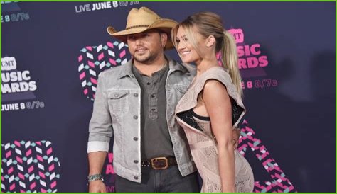 Jason Aldean Height, Weight, Body Measurements, Shoe Size